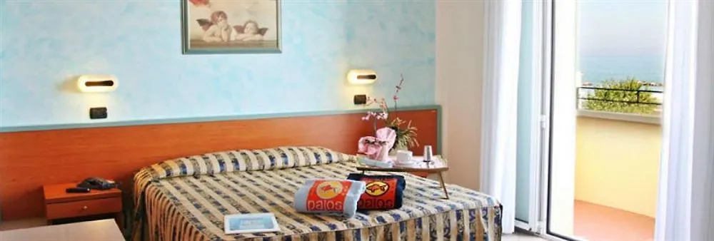 Hotel Palos Rimini 3*,